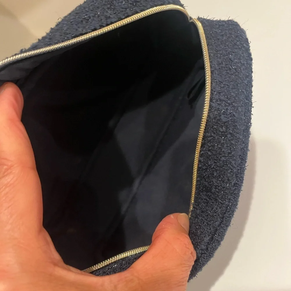 CHANEL MAKEUP POUCH limited edition for the holiday 2025